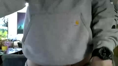 tross9090 online show from 02/12/25, 11:09