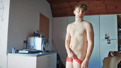 troy_w online show from 11/18/25, 04:22