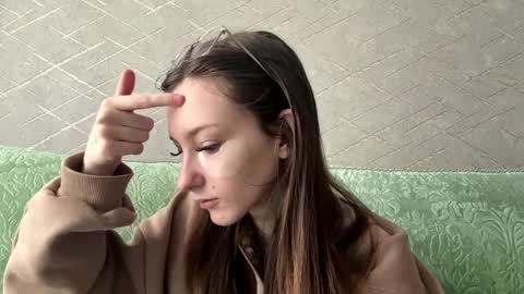 Hello Viola here   Help me to make 50 thumbs up 333 online show from 04/10/26, 09:36