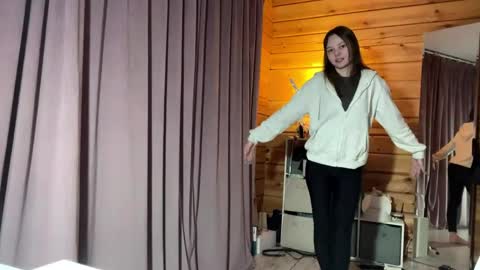 Snapshot of troybradshaw chatting on 04/01/26, 01:41 Len online show from 04/01/26, 01:41