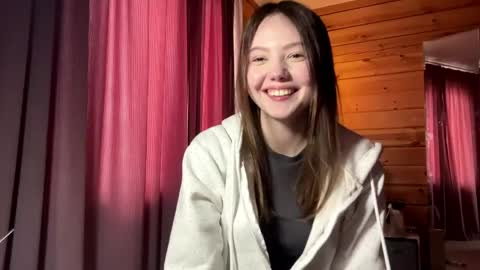 Snapshot of troybradshaw chatting on 04/03/26, 08:34 Len online show from 04/03/26, 08:34