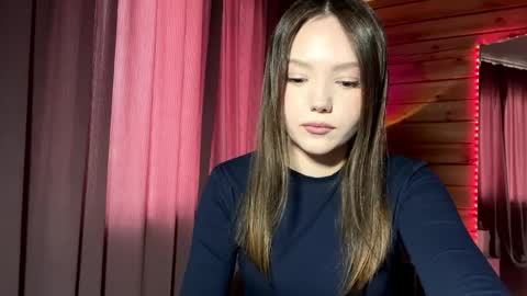 Snapshot of troybradshaw chatting on 04/11/26, 09:35 Len online show from 04/11/26, 09:35