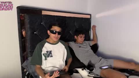 Snapshot of troye_lex chatting on 10/05/25, 05:11 troye_lex online show from 10/05/25, 05:11