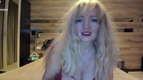 Snapshot of truefoxyyy chatting on 02/01/25, 08:37 Fox online show from 02/01/25, 08:37