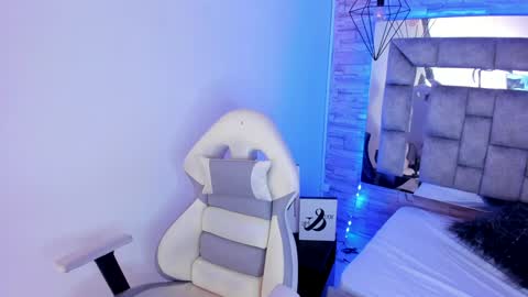   online show from 12/03/24, 03:22