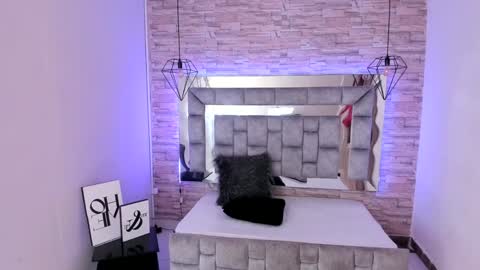   online show from 02/04/25, 12:11