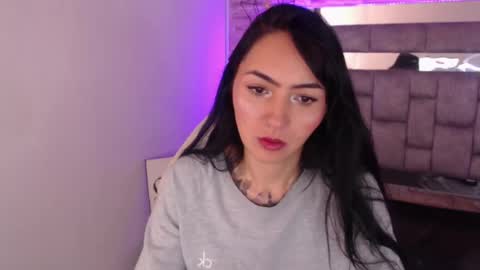   online show from 02/11/25, 06:22