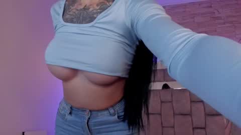   online show from 03/10/25, 03:20