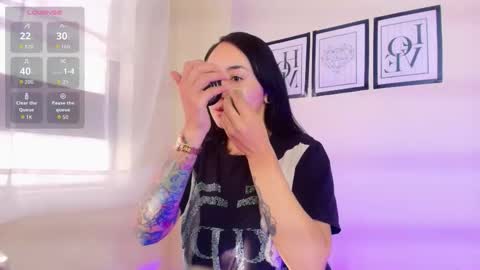   online show from 10/22/25, 12:49