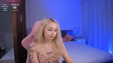 Lana online show from 11/28/25, 05:43