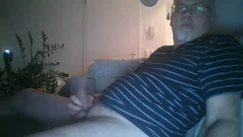 Snapshot of trukturk chatting on 02/06/25, 09:28 trukturk online show from 02/06/25, 09:28