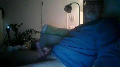 Snapshot of trukturk chatting on 11/24/25, 10:53 trukturk online show from 11/24/25, 10:53