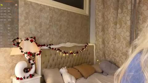 Snapshot of truuuly_yours chatting on 11/07/25, 07:58 Bethany online show from 11/07/25, 07:58