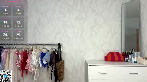 Molly online show from 11/16/25, 03:28