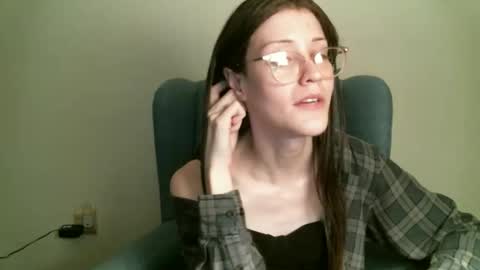 Elisabeth online show from 10/19/25, 06:58