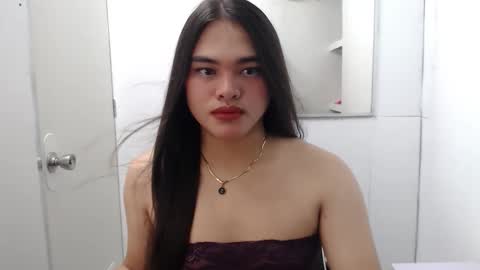 Snapshot of ts_lovelicious chatting on 10/13/25, 03:50 ts_lovelicious online show from 10/13/25, 03:50