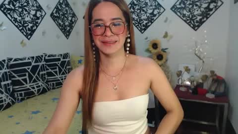 akesha online show from 02/18/25, 09:31