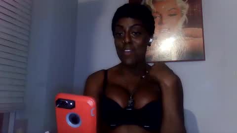 Snapshot of tsamberwhite007 chatting on 01/22/25, 07:57 Amber White online show from 01/22/25, 07:57