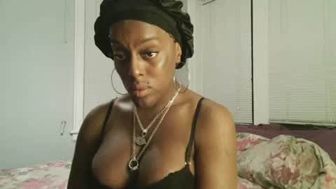 Amber White online show from 05/27/26, 06:32