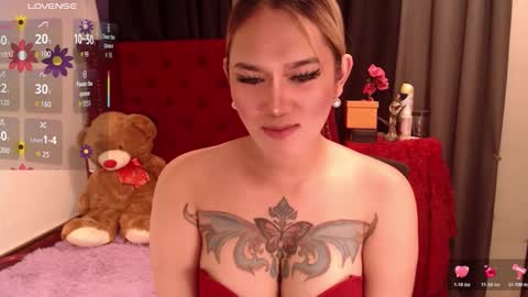 Snapshot of tsasianseductivehot chatting on 11/08/25, 02:12 YourBella online show from 11/08/25, 02:12