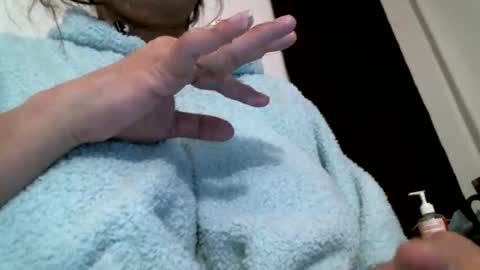 Bella online show from 02/04/25, 08:28