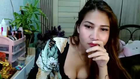 SHENA  online show from 12/05/25, 03:30