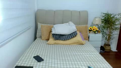 Graciella online show from 10/17/25, 07:00