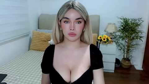 Graciella online show from 10/27/25, 09:35