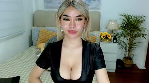 Graciella online show from 11/28/25, 07:11