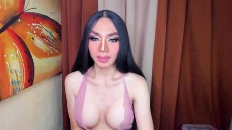 Queen Selena online show from 09/23/25, 07:22