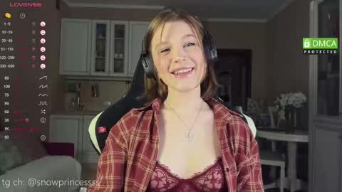 Snapshot of tsukuemi_no_mikoto chatting on 03/11/25, 03:26 Sonya on vacation until online show from 03/11/25, 03:26