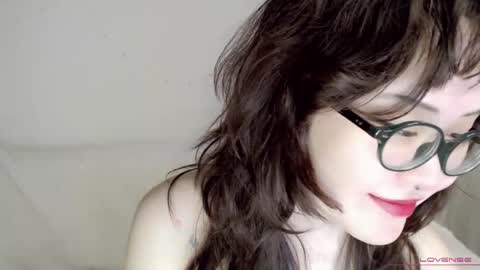 Snapshot of tsunade_chan chatting on 12/19/25, 04:41 Kaya online show from 12/19/25, 04:41