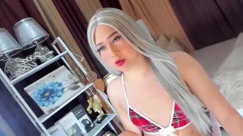 Victoria online show from 01/19/25, 05:18