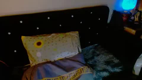 Snapshot of tsyummydickx chatting on 11/28/25, 01:19 Tsyummydickx online show from 11/28/25, 01:19