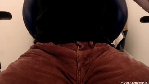 Snapshot of ttwinkfun chatting on 01/20/25, 04:43 ttwinkfun online show from 01/20/25, 04:43