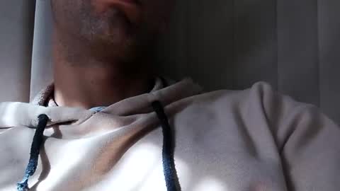 Snapshot of tunisiensexyguy chatting on 01/01/25, 12:11 TunisienSexyGuy online show from 01/01/25, 12:11