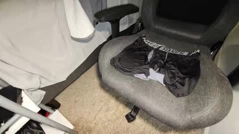 Taki online show from 10/20/25, 02:56