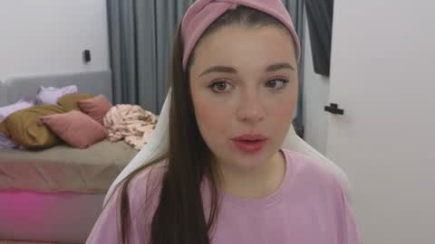 Ariana online show from 02/19/25, 08:52