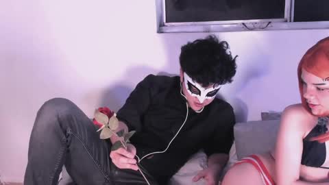 tuxedo  mayo online show from 04/17/26, 08:50