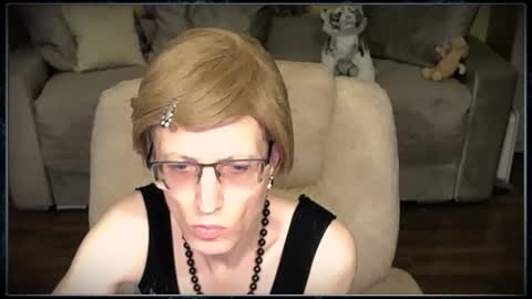 Clementine online show from 02/17/26, 08:55