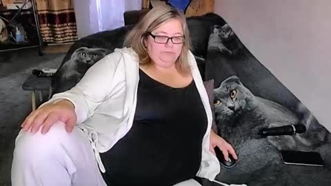 Lana online show from 10/02/25, 11:34