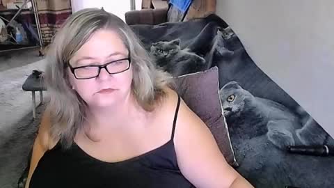 Lana online show from 10/04/25, 02:42