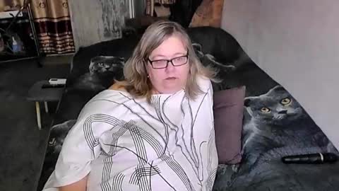 Lana online show from 10/22/25, 11:04