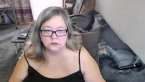 Lana online show from 10/30/25, 02:35