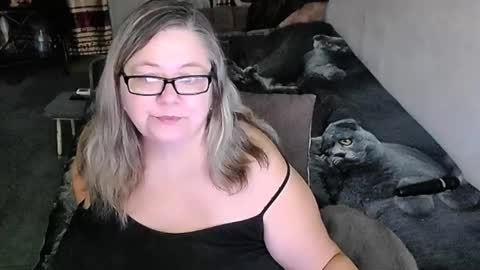 Lana online show from 02/13/26, 10:17