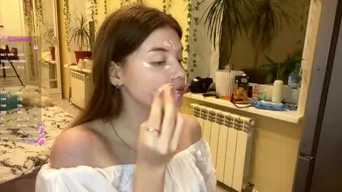 Snapshot of twandalazzar chatting on 02/10/26, 05:06 Emily online show from 02/10/26, 05:06