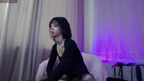 Twiggy online show from 06/21/26, 11:02