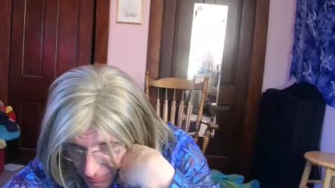 Kitten online show from 01/25/25, 12:58