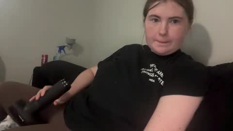 twinfl4m3ss online show from 12/14/25, 11:31