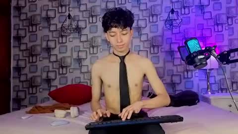 Snapshot of twink_sebas7 chatting on 06/12/26, 12:15 Sebastin online show from 06/12/26, 12:15